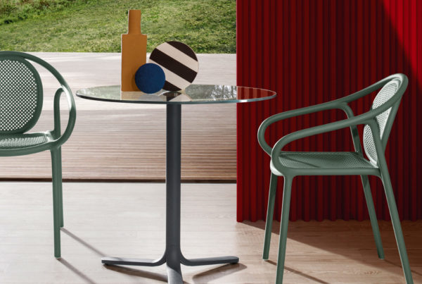 FLUXO contemporary table