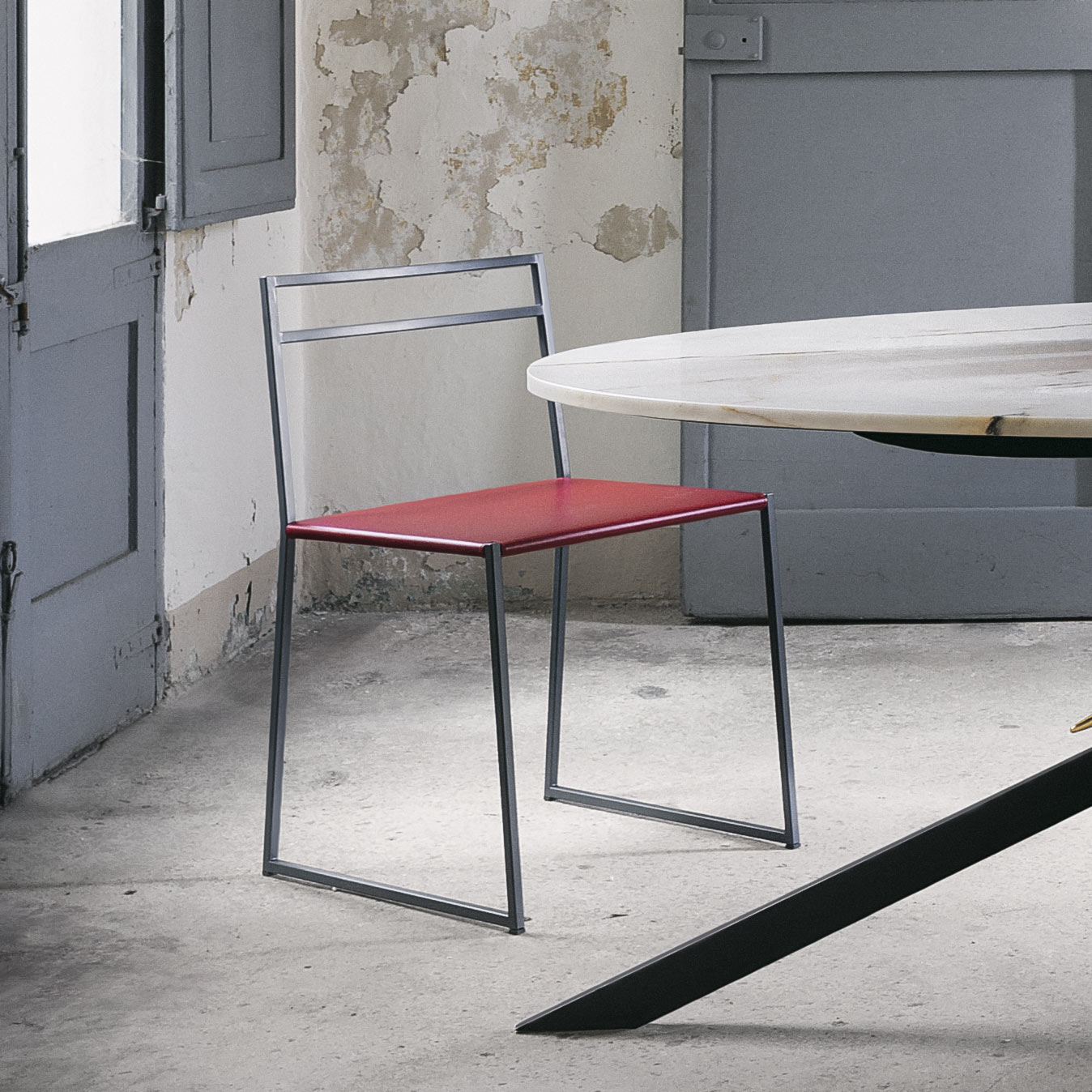 minimalist contemporary chair design